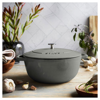 Cast Iron Essential French Oven 5.25 qt, Graphite Grey - La Cuisine