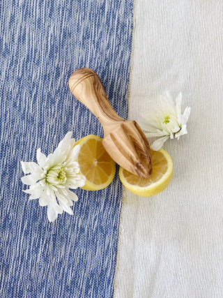 Olive Wood Lemon Squeezer 6" - La Cuisine
