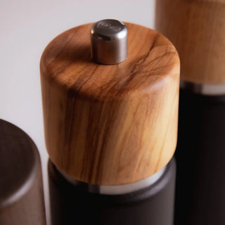 Hannover Pepper Mill, 7" - La Cuisine