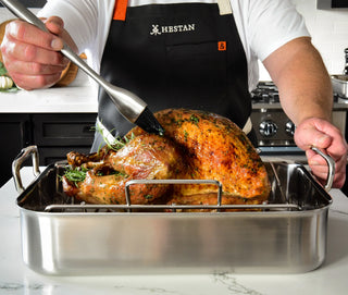 Large Classic Clad Roaster w/ Rack - La Cuisine