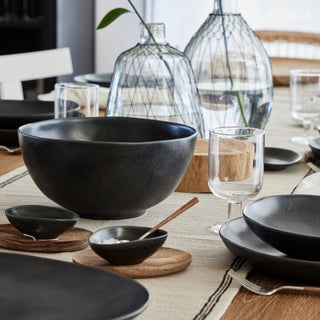 Livia Serving Bowl 14" - Matte Black - La Cuisine