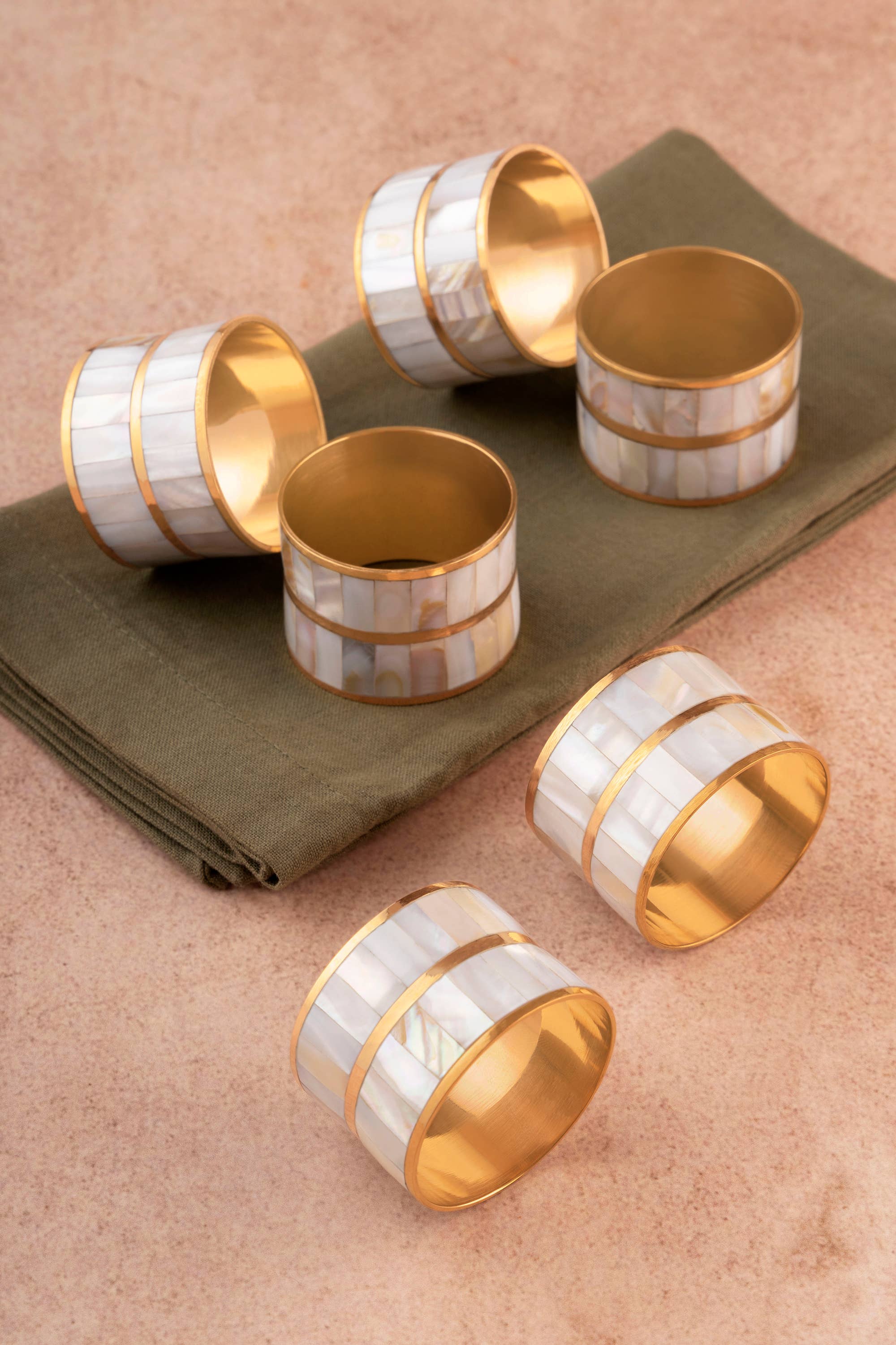 Set of store 6 Brass Napkin Rings in Box