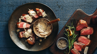 Seared Steak with Mushroom Sauce