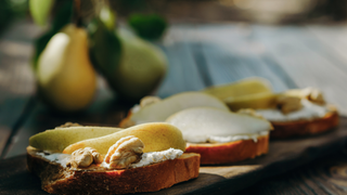 Ricotta-Pear Crostini