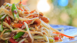 Som Tam with Green Apple