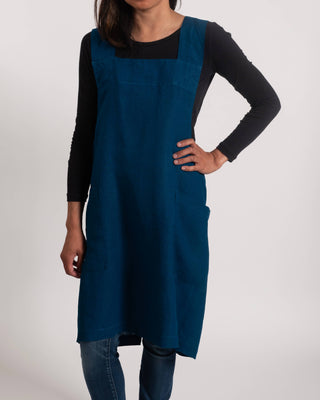 KAF Home Firenze Stone Washed Linen Cross Back Smock Apron: Black - La Cuisine