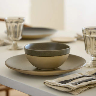 Olive green Costa Nova Dinner Plate Arenito from 2201 Dinnerware collection, showcasing a stylish ceramic design and smooth finish.