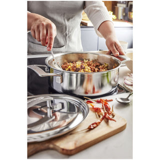 Serving Pan With Lid, 3 Qt. - La Cuisine