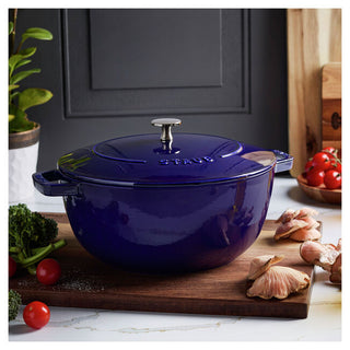 Cast Iron Essential French Oven 5.25 qt, Dark Blue - La Cuisine