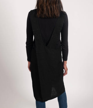 KAF Home Firenze Stone Washed Linen Cross Back Smock Apron: Black - La Cuisine