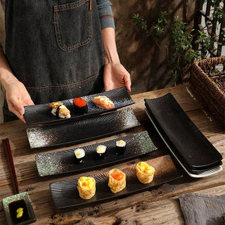 Minimalist Sushi Plates: Black