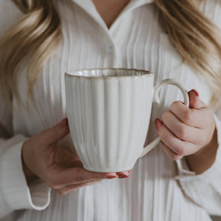*NEW* Scalloped Figural Coffee Mug - Home Decor & Gifts - La Cuisine